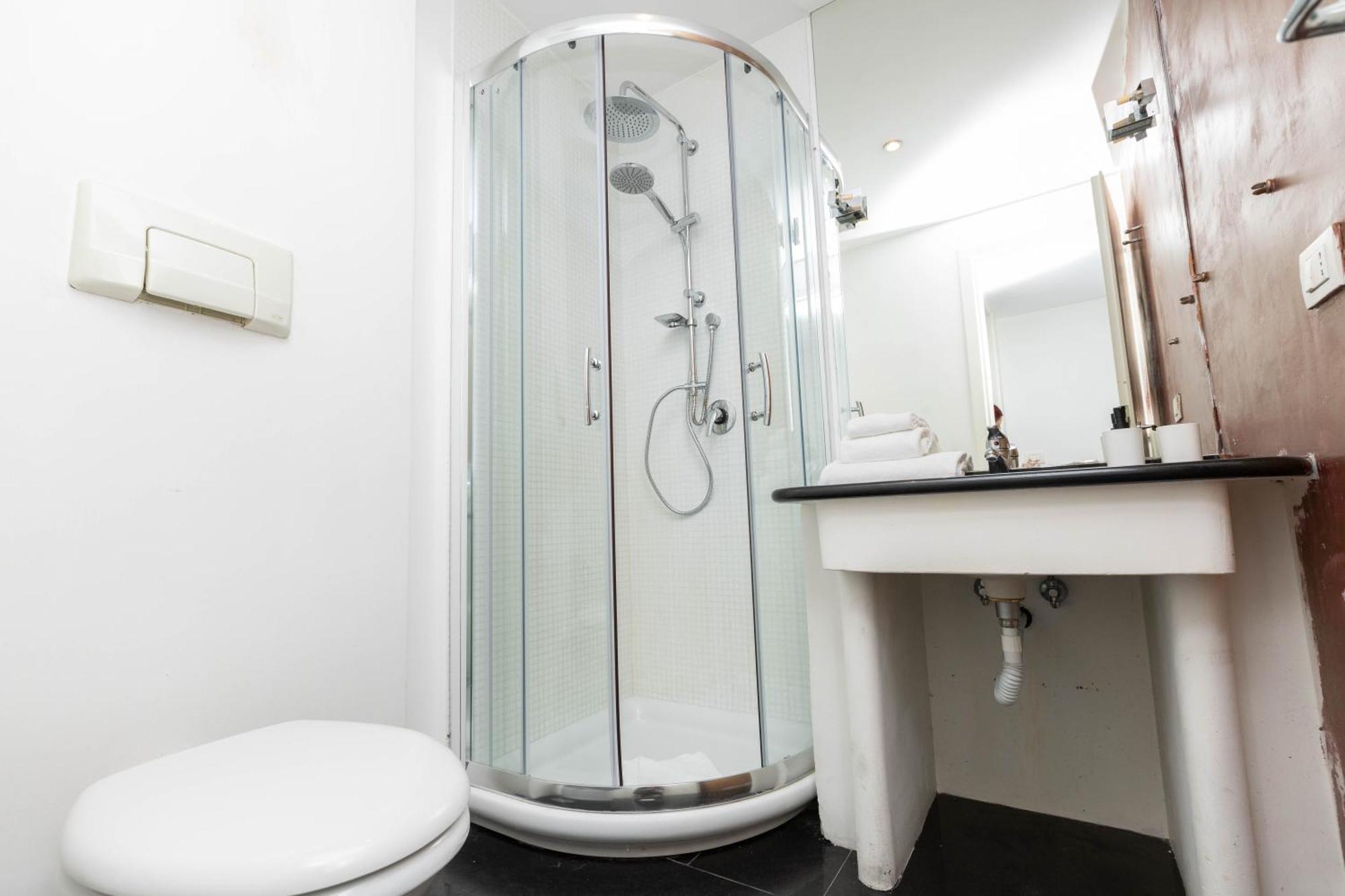 Fontana Di Trevi Modern Apartment